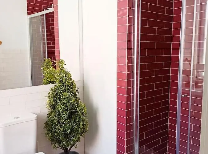 N2 Center Romance Exterior Maintenance To Be Completed By Mid-march Lisboa